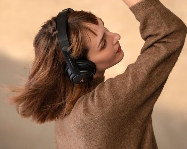 Noise Cancelling Headphones with Hi-Res Sound